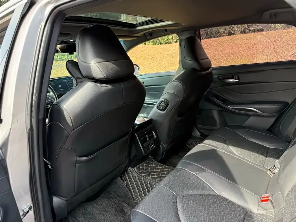Toyota Avalon 2022 из CN, фото 3