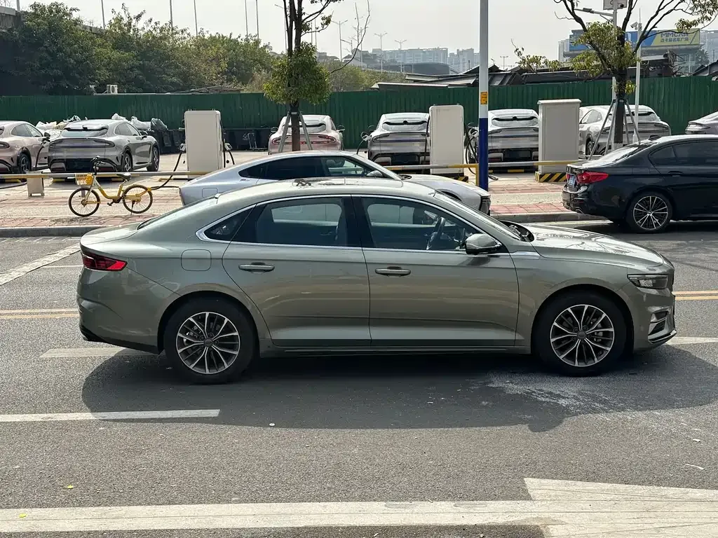 Geely Xingrui — фото 10