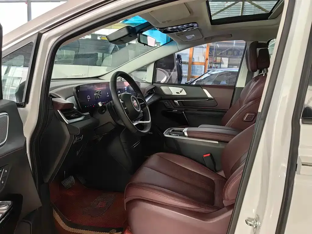 Buick Century 2023 из CN, фото 8