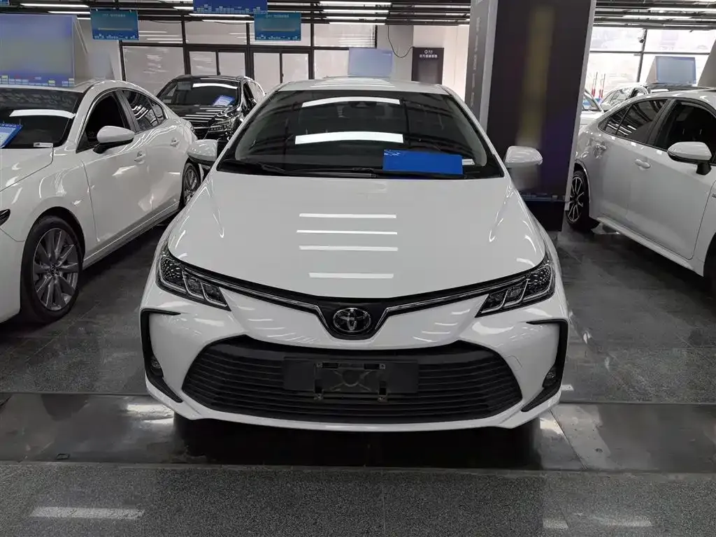 Toyota Corolla — фото 10