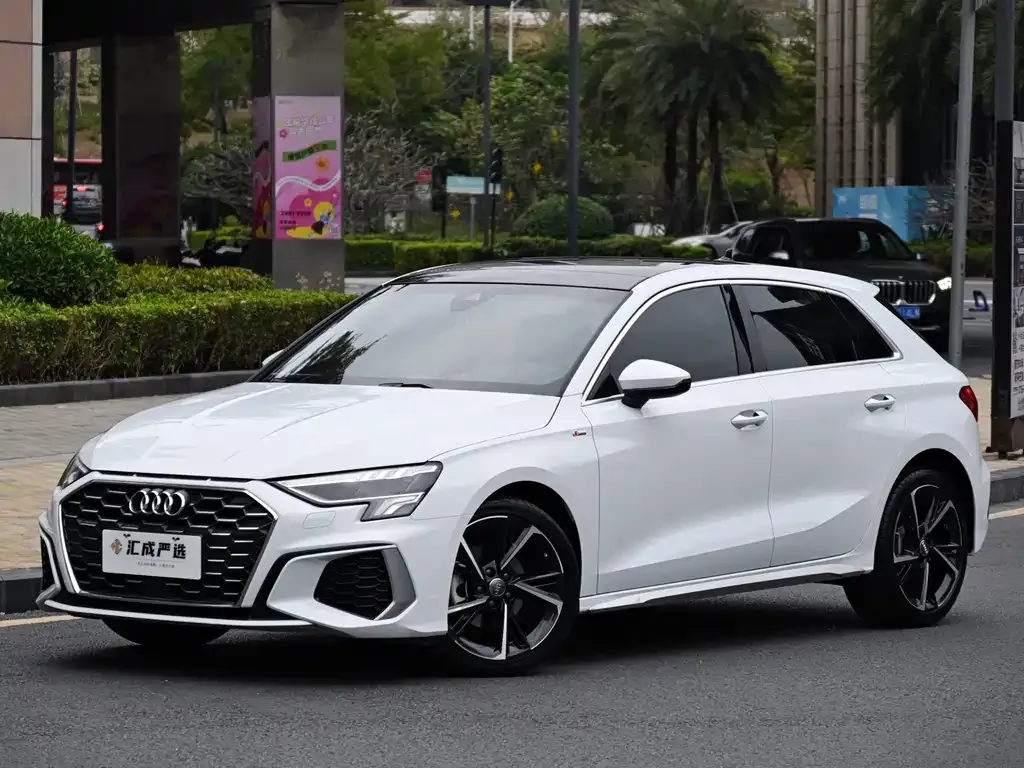 Audi A3 — фото 1