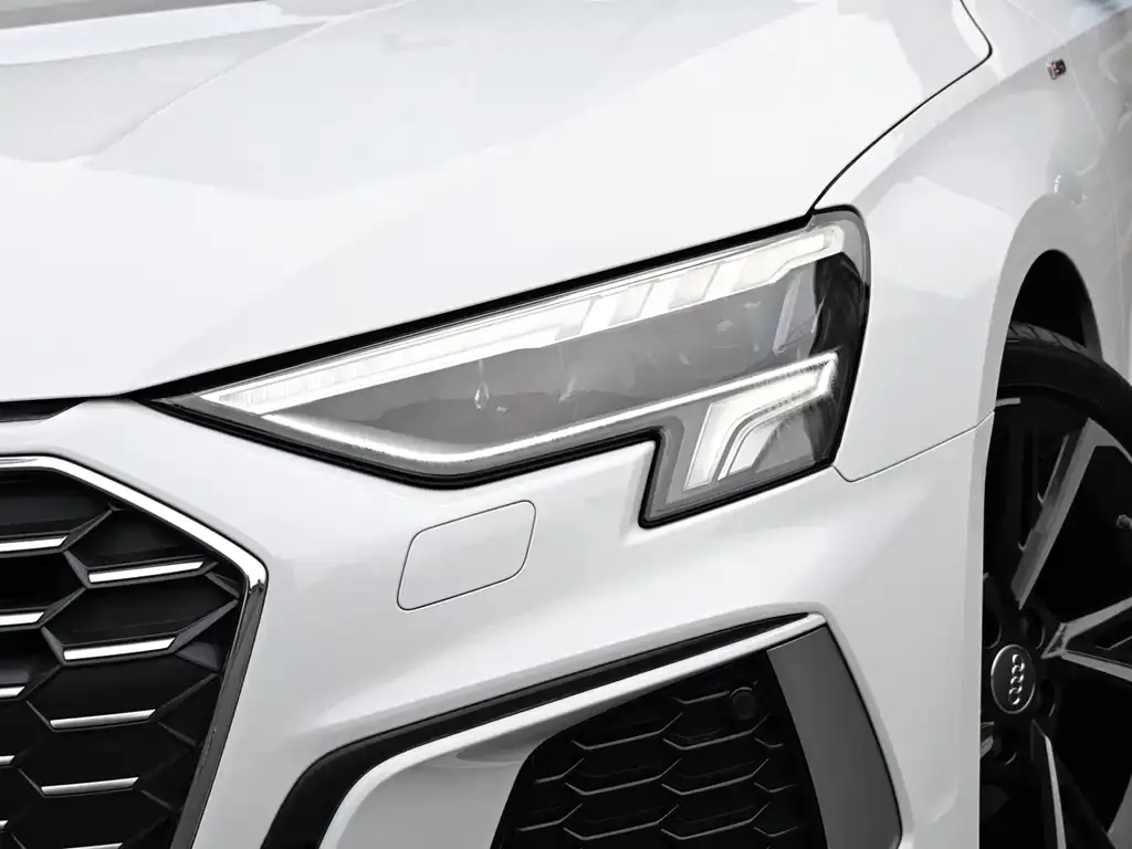 Audi A3 — фото 2