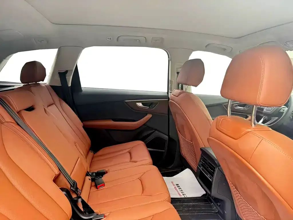 Audi Q7 2025 из CN, фото 7