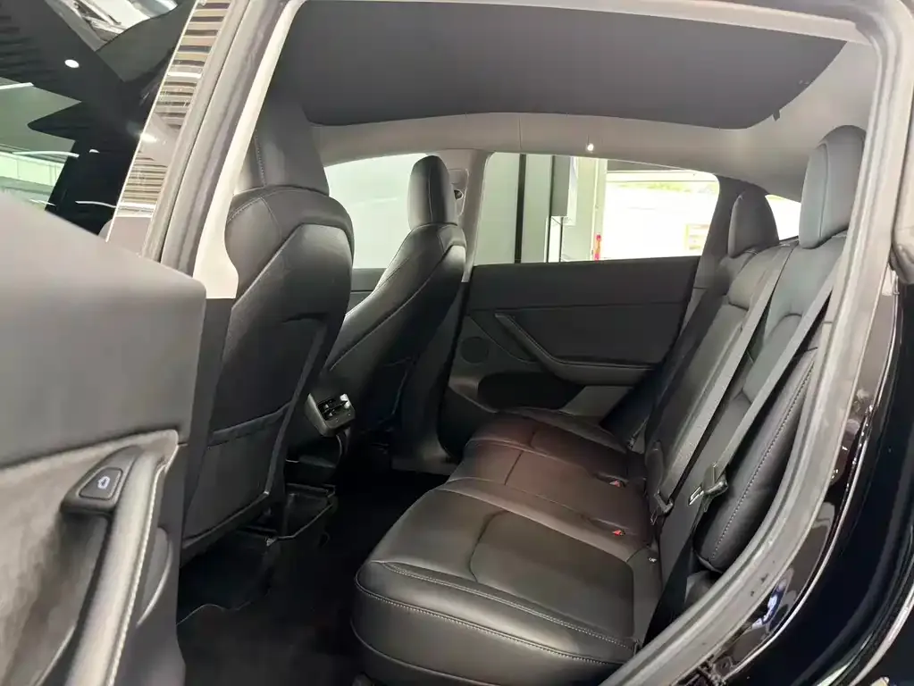 Tesla Model Y 2022 из CN, фото 9