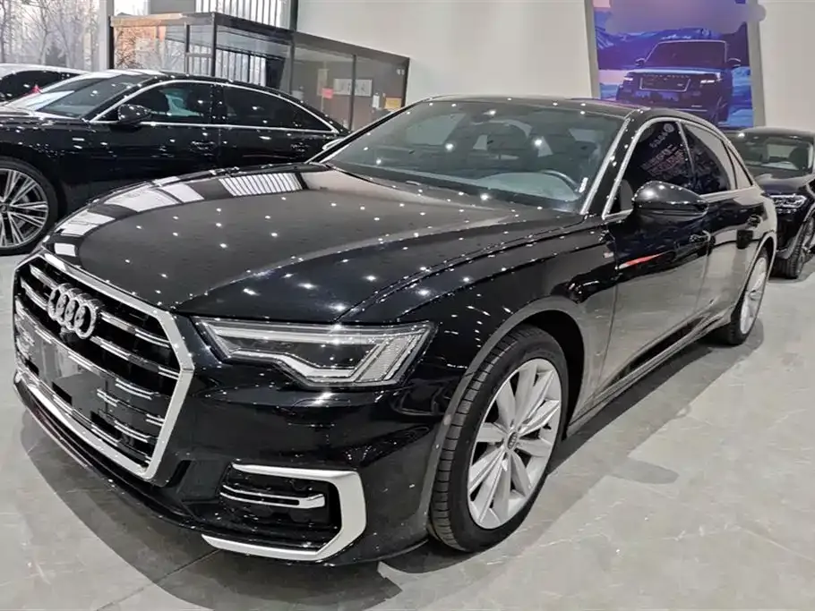 Audi A6L — фото 1