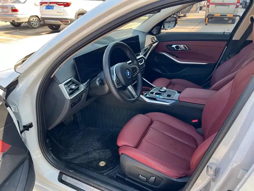 BMW i3 2024 из CN, фото 3