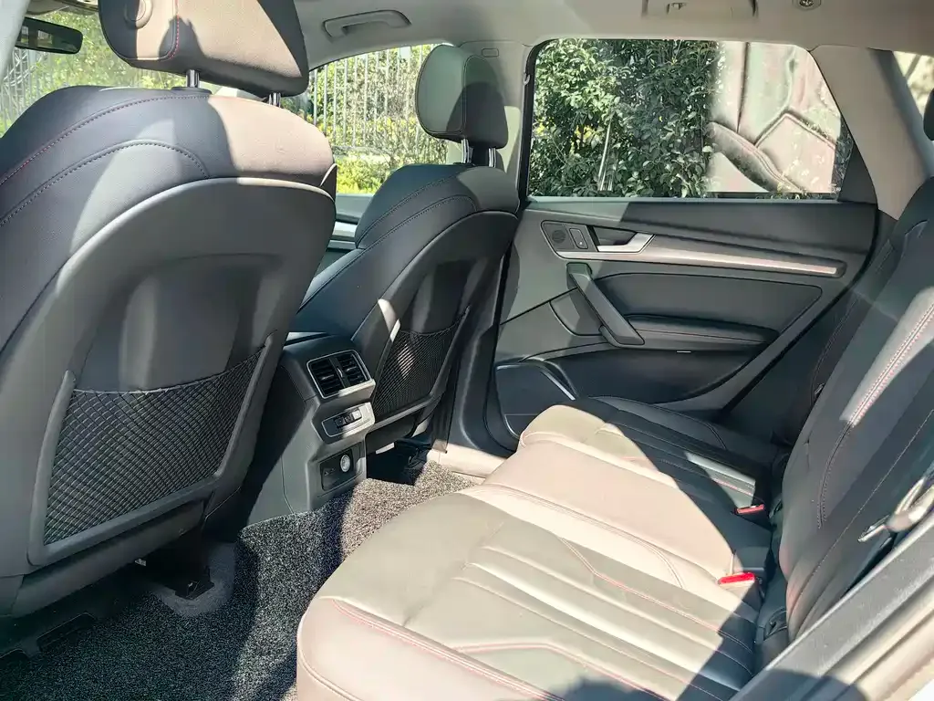 Audi Q5L 2021 из CN, фото 8