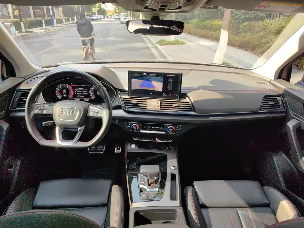 Audi Q5L 2021 из CN, фото 3