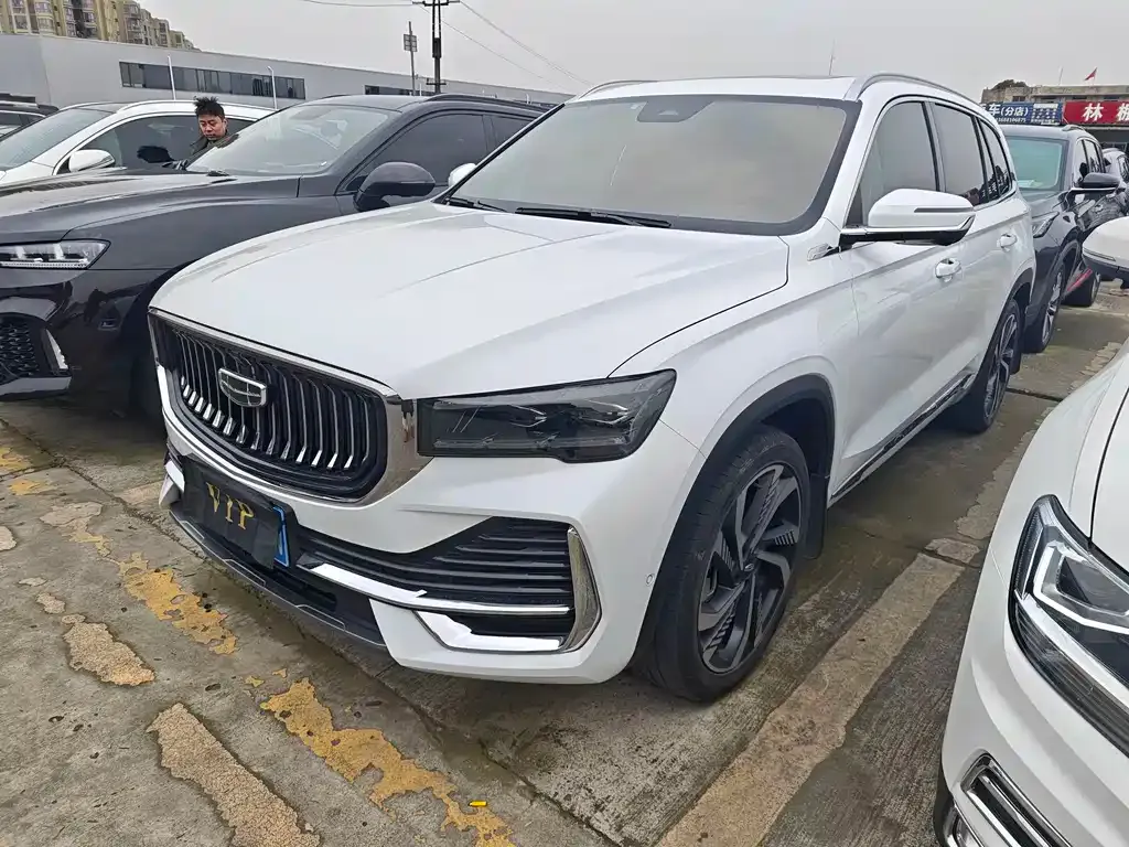 Geely Xingyue L — фото 1