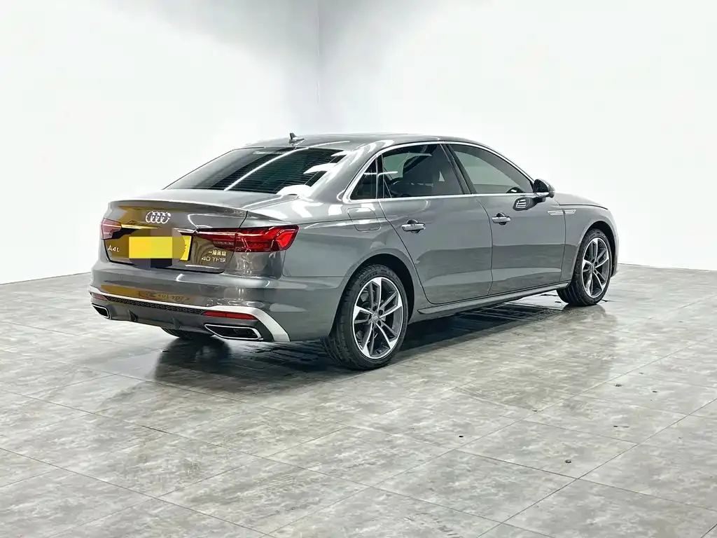 Audi A4L 2021 из CN, фото 9