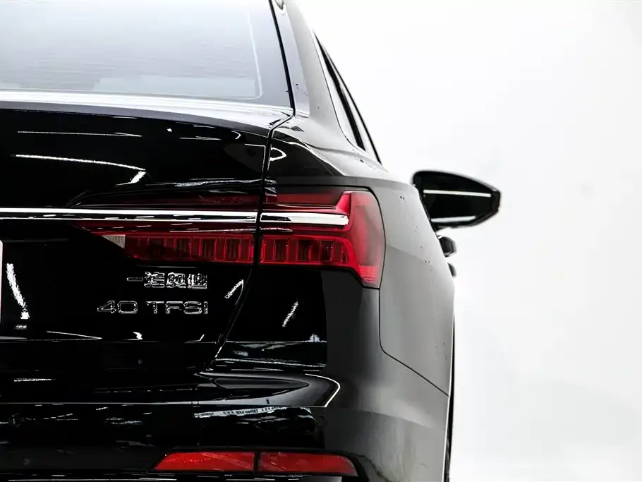 Audi A6L — фото 8