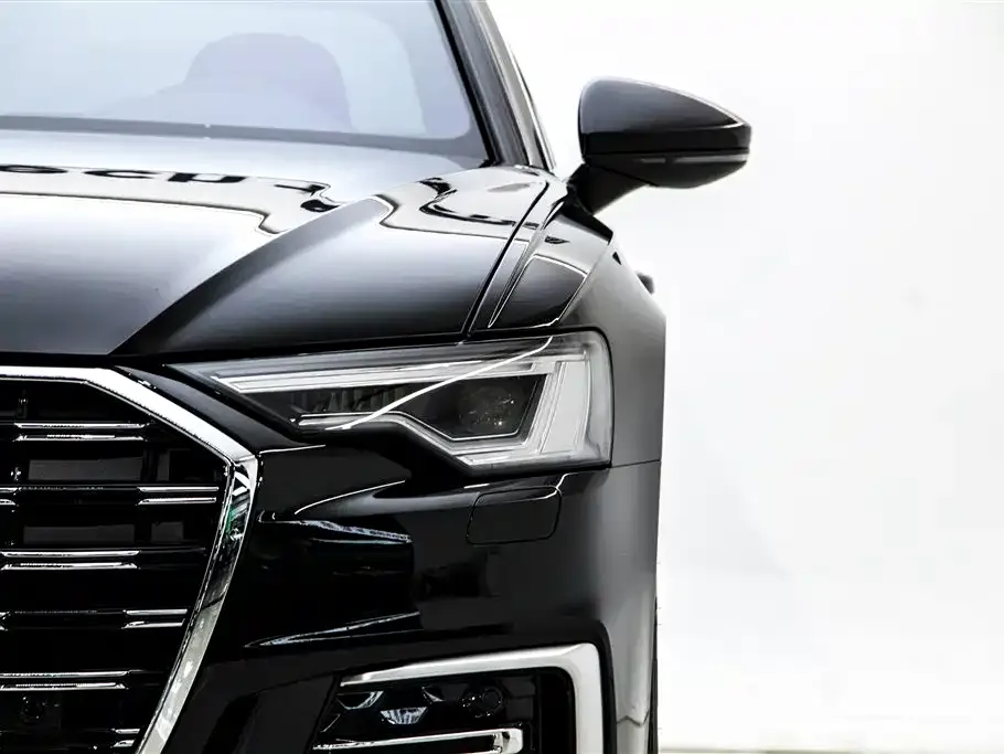 Audi A6L — фото 10