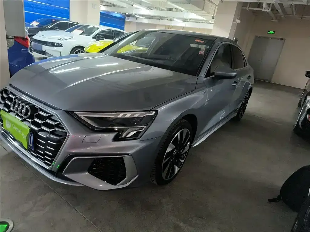 Audi A3 2024 из CN, фото 1