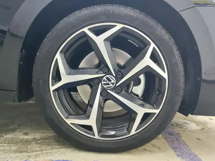 Volkswagen Passat — фото 3