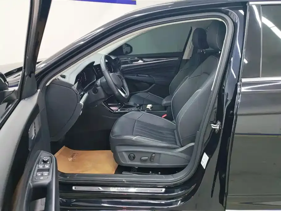 Volkswagen Passat — фото 9