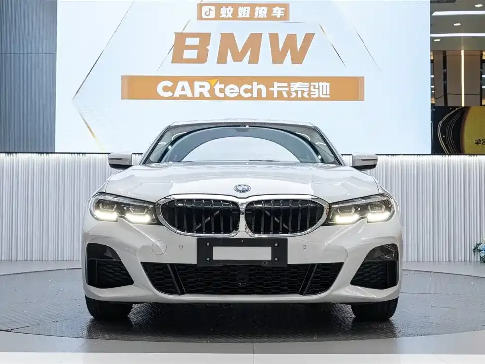 BMW 3 Series 2022 из CN, фото 1