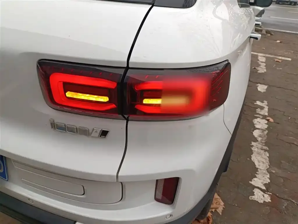 Geely Icon 2022 из CN, фото 2