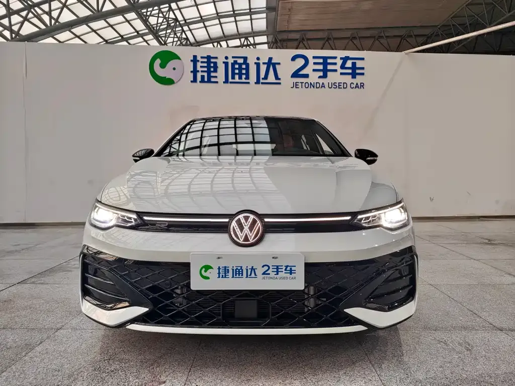Volkswagen Golf 2024 из CN, фото 4