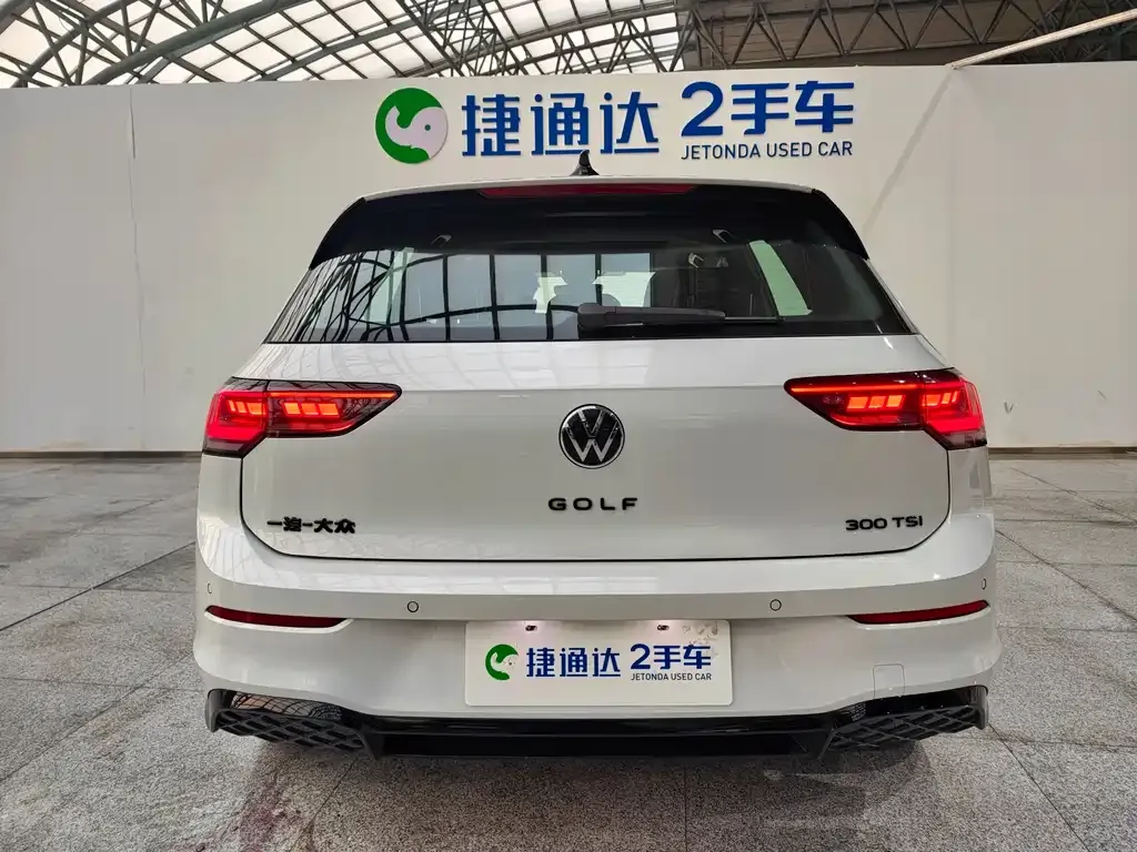 Volkswagen Golf 2024 из CN, фото 3
