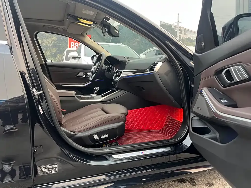 BMW 3 Series 2021 из CN, фото 10