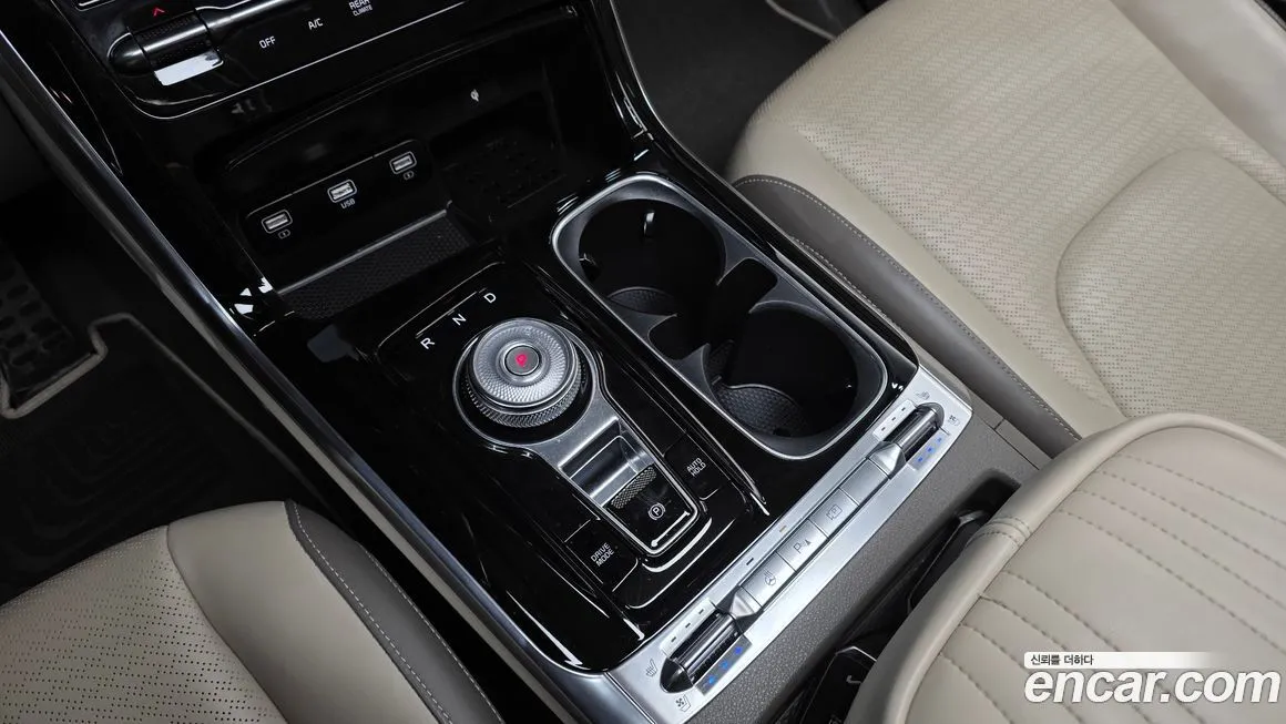 Kia Carnival — фото 10