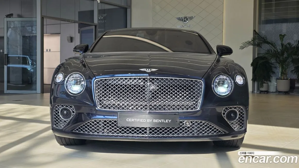 Bentley Continental 2023 из KR, фото 6