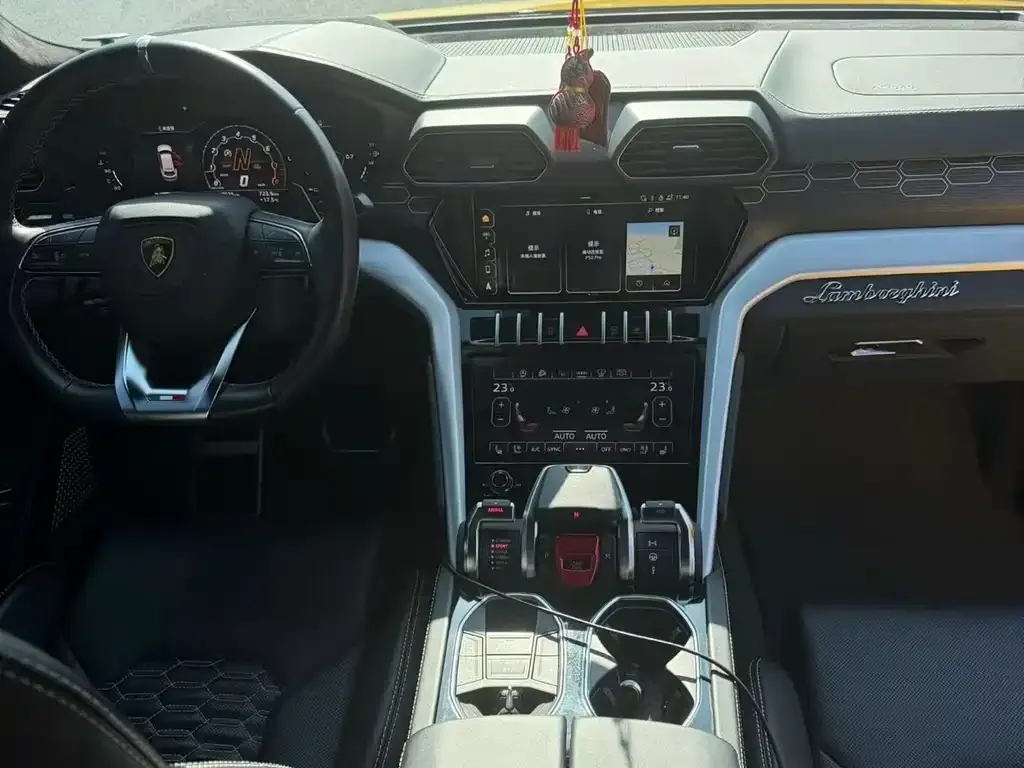 Lamborghini Urus 2023 из CN, фото 6