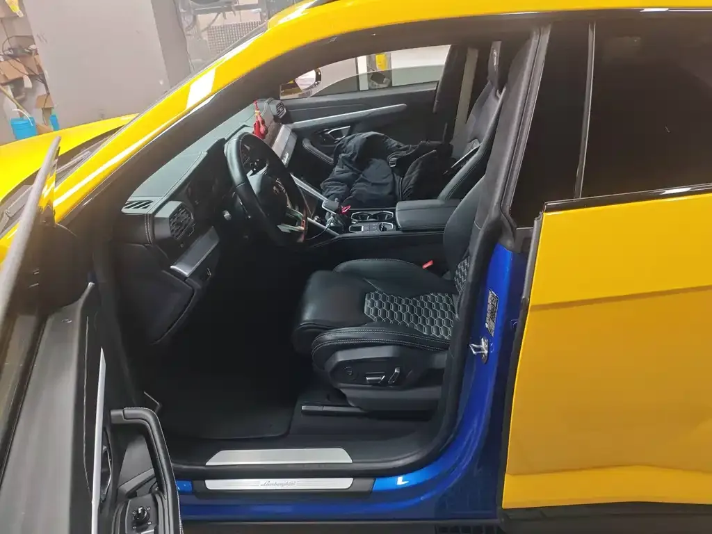 Lamborghini Urus 2023 из CN, фото 7