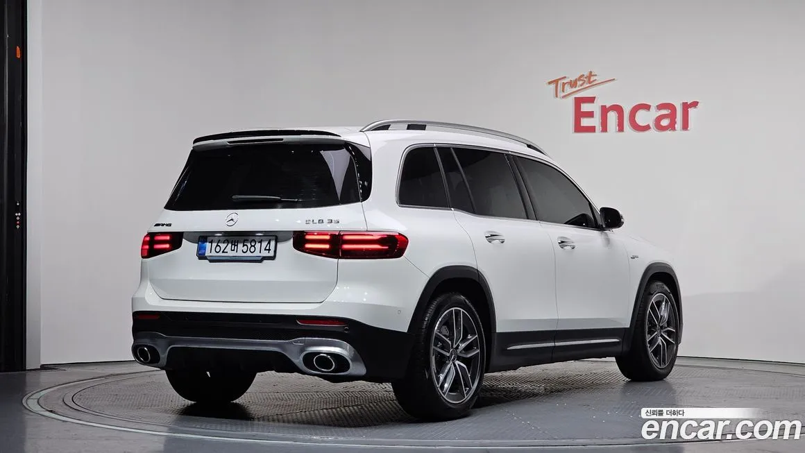 Mercedes-Benz GLB-Class — фото 10