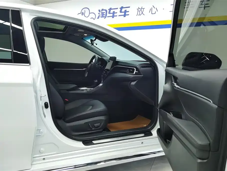 Toyota Camry 2023 из CN, фото 5