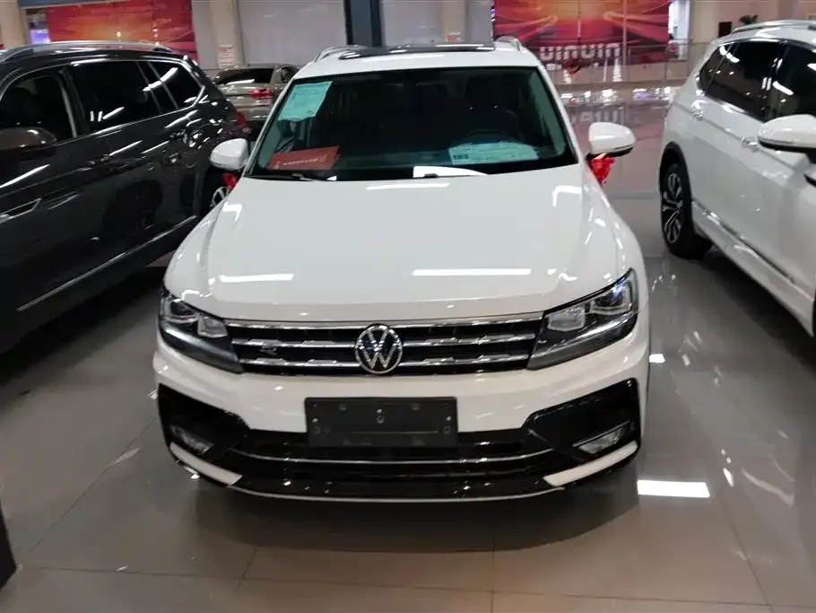 Volkswagen Tiguan L — фото 3