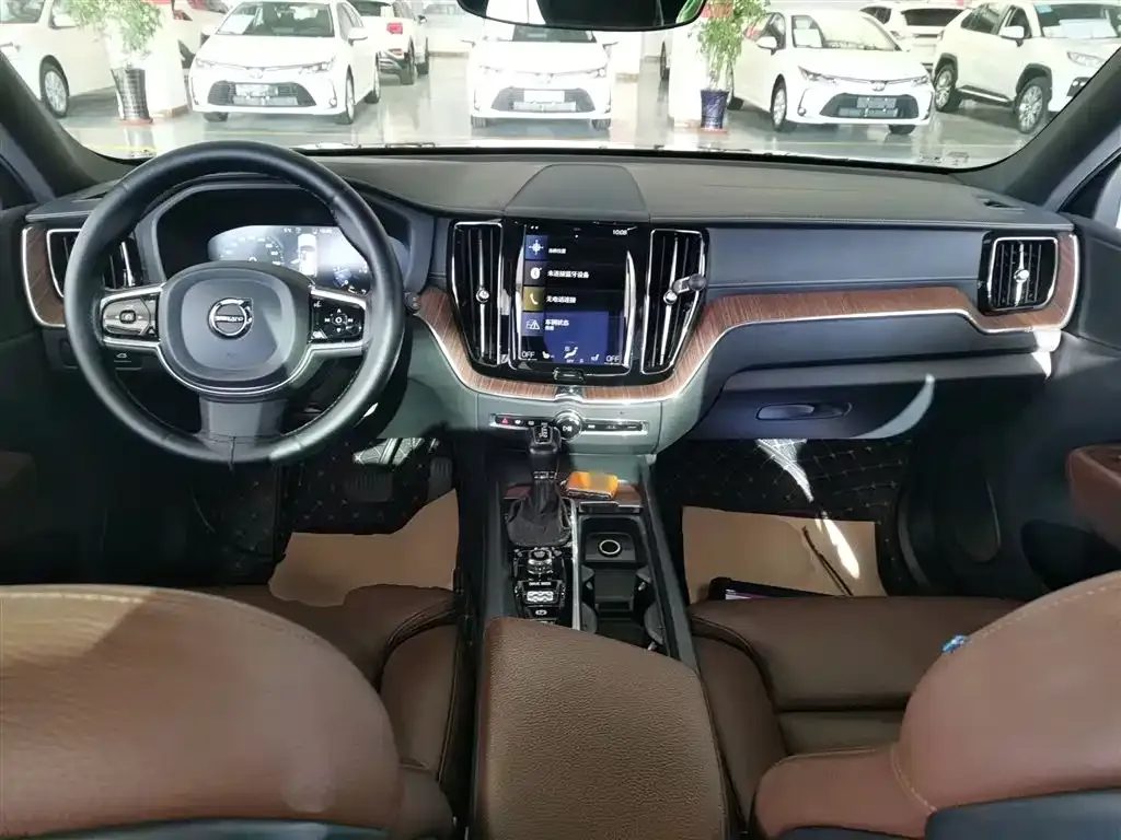 Volvo XC60 2021 из CN, фото 5