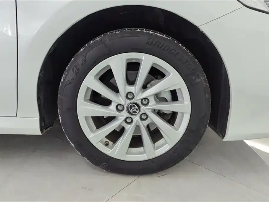 Toyota Camry 2023 из CN, фото 9