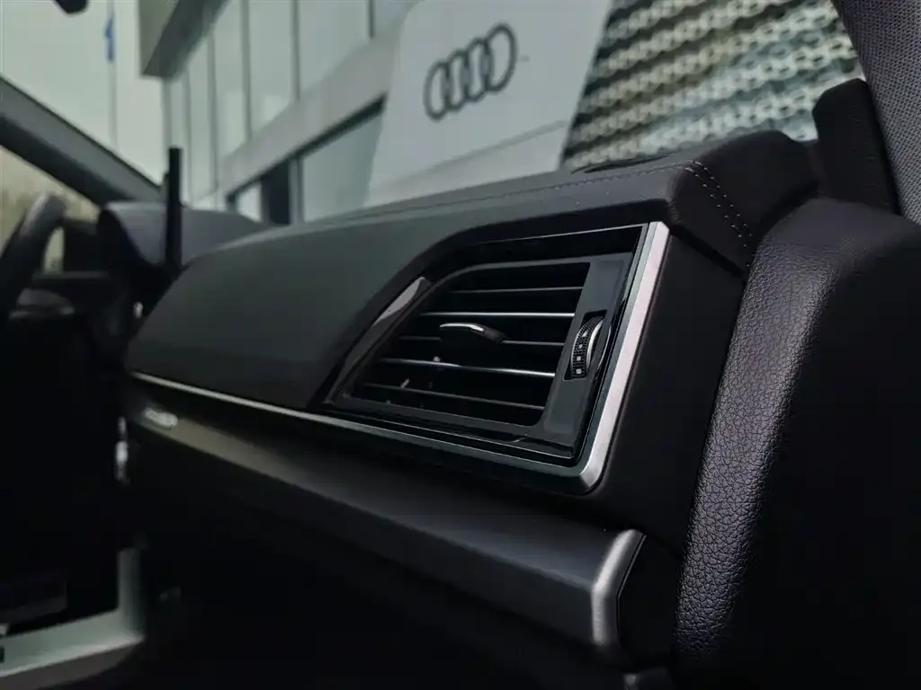 Audi Q5L 2024 из CN, фото 2