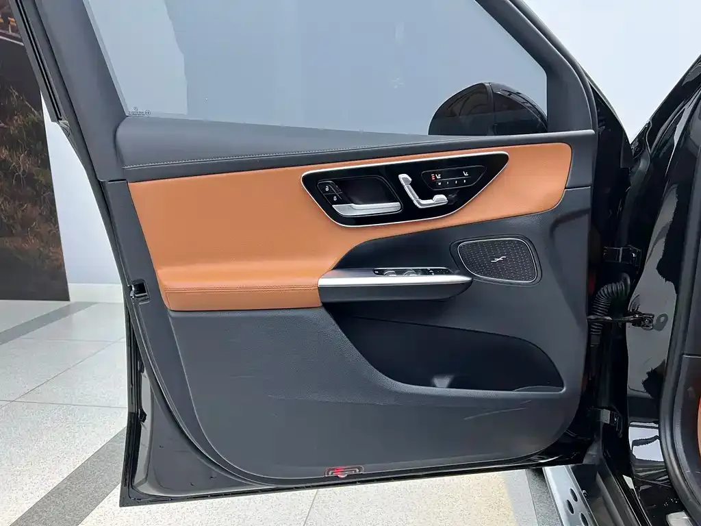 Mercedes-Benz GLC 2024 из CN, фото 7