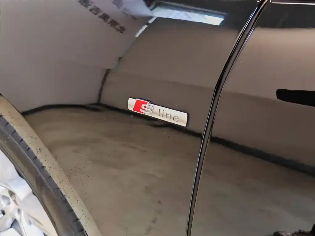 Audi A8 2023 из CN, фото 5