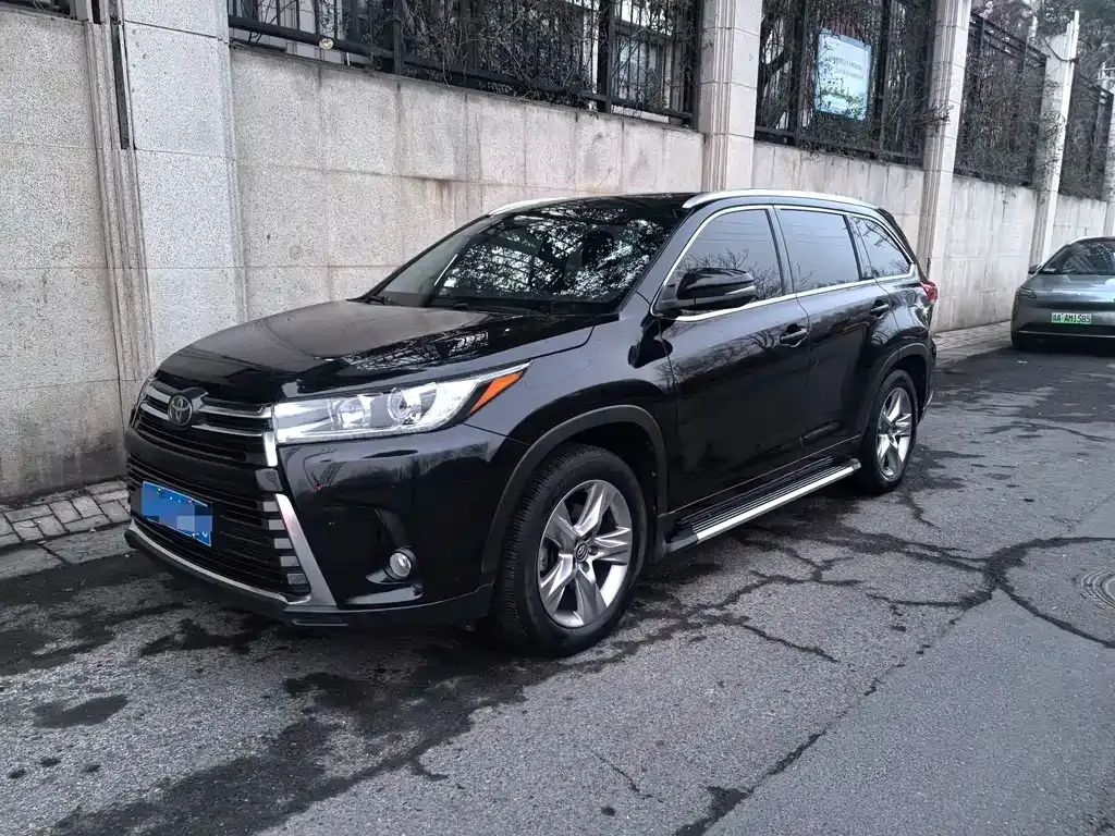 Toyota Highlander 2021 из CN, фото 1