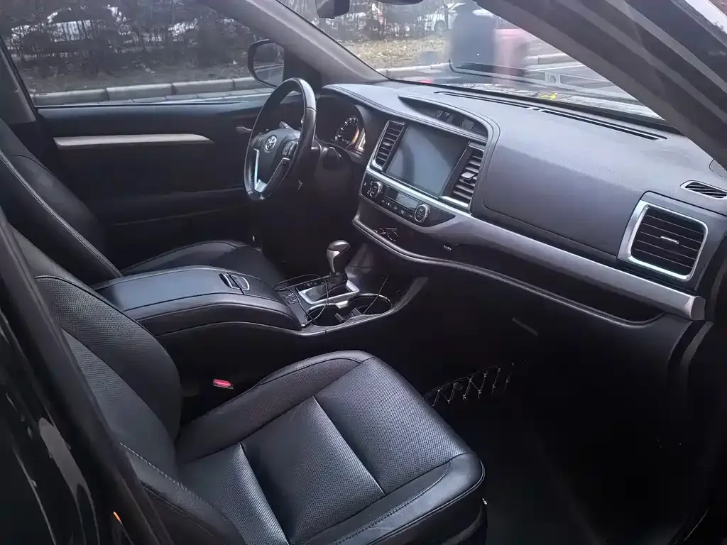 Toyota Highlander 2021 из CN, фото 6