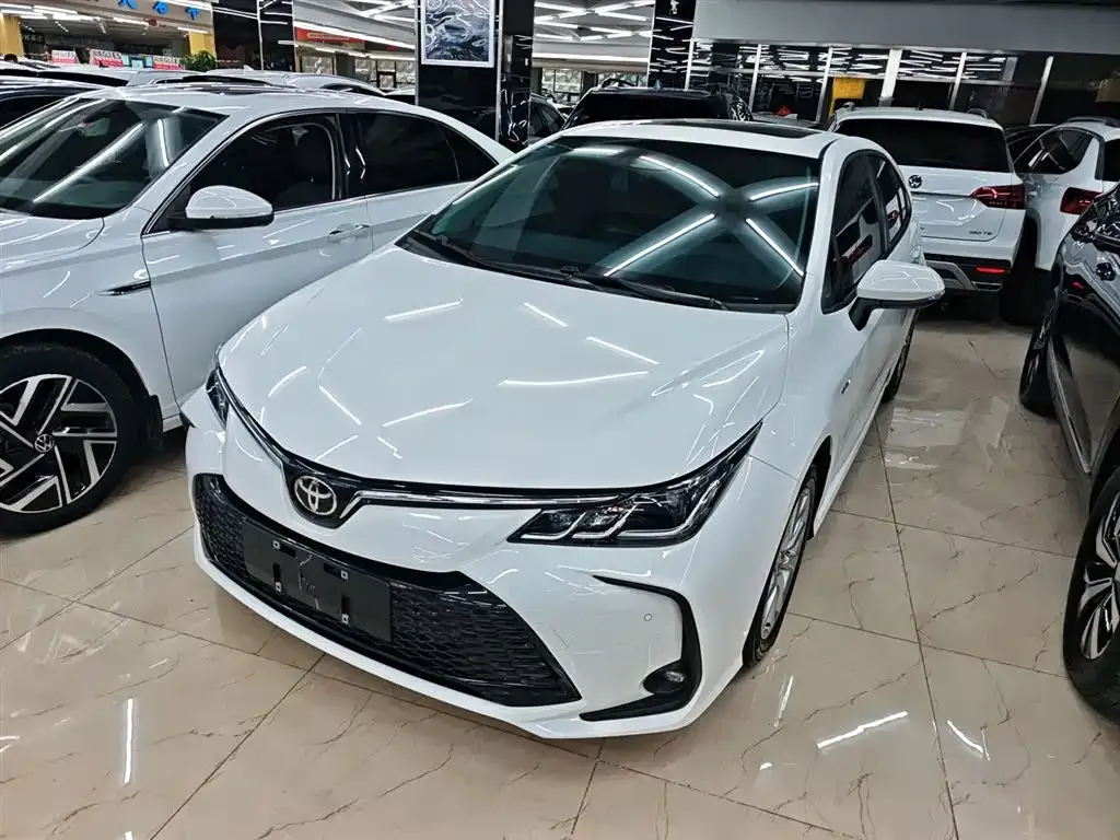 Toyota Corolla 2025 из CN, фото 1