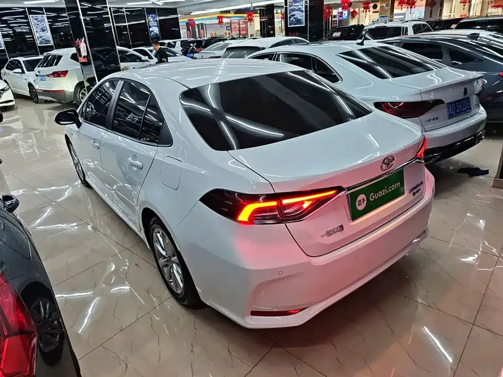Toyota Corolla 2025 из CN, фото 8