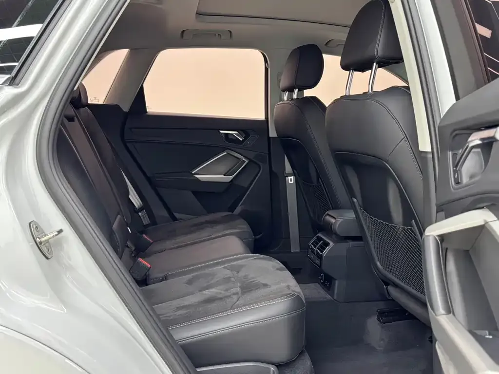 Audi Q3 2022 из CN, фото 3