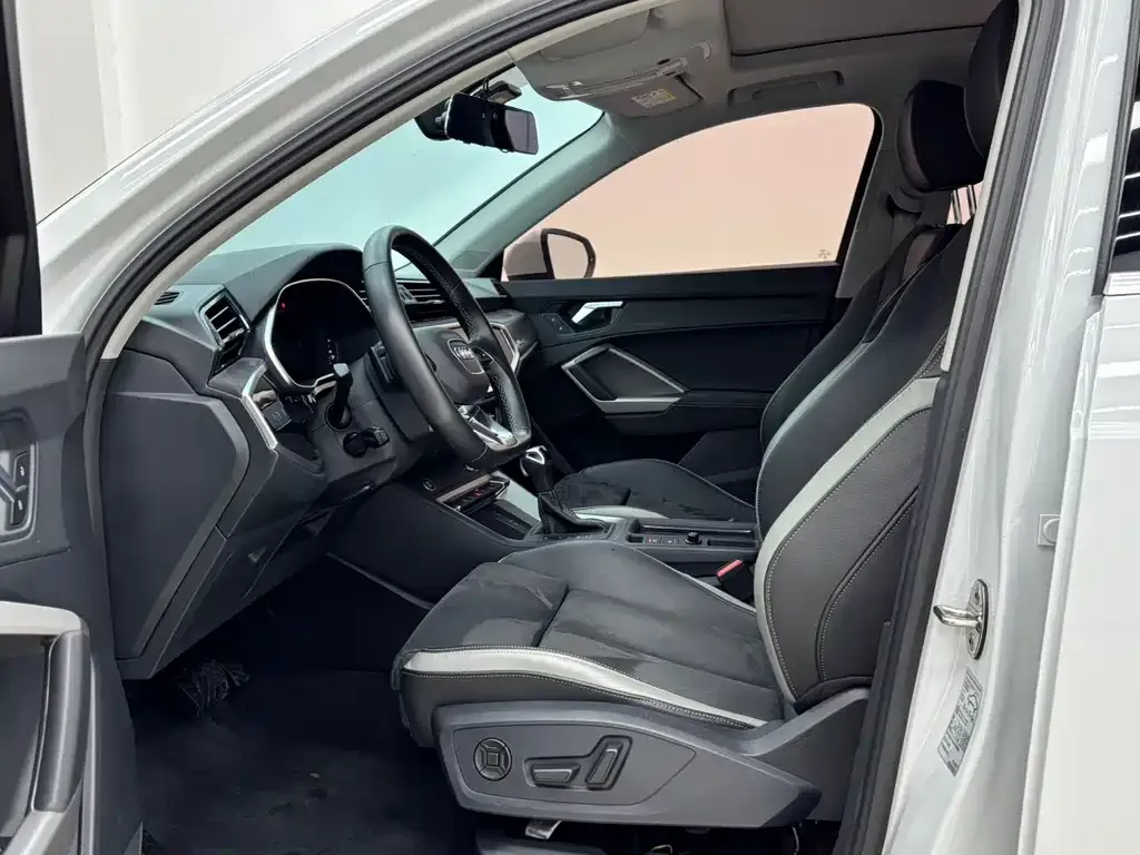 Audi Q3 2022 из CN, фото 10