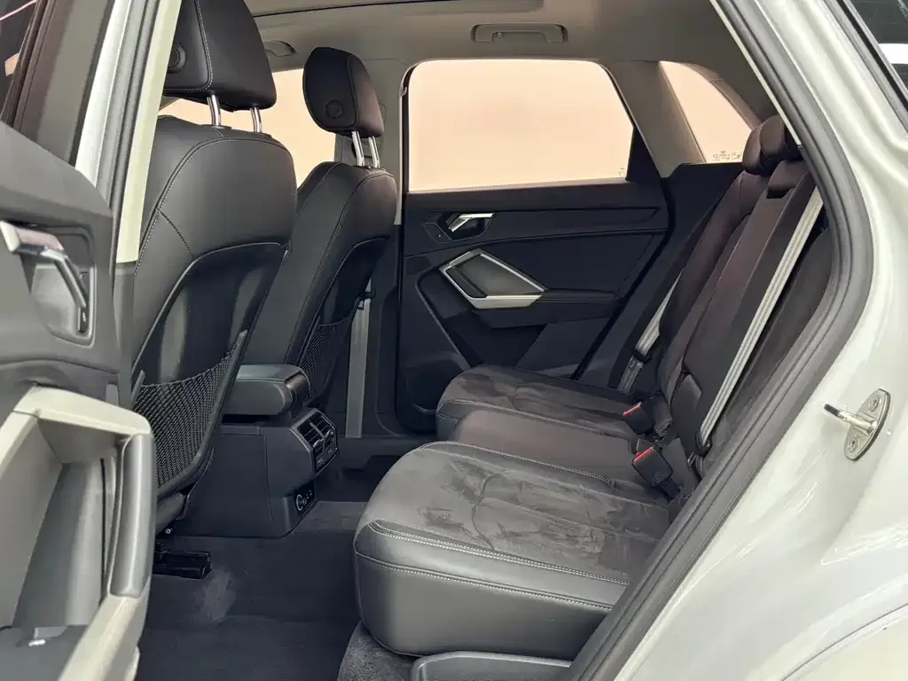 Audi Q3 2022 из CN, фото 8
