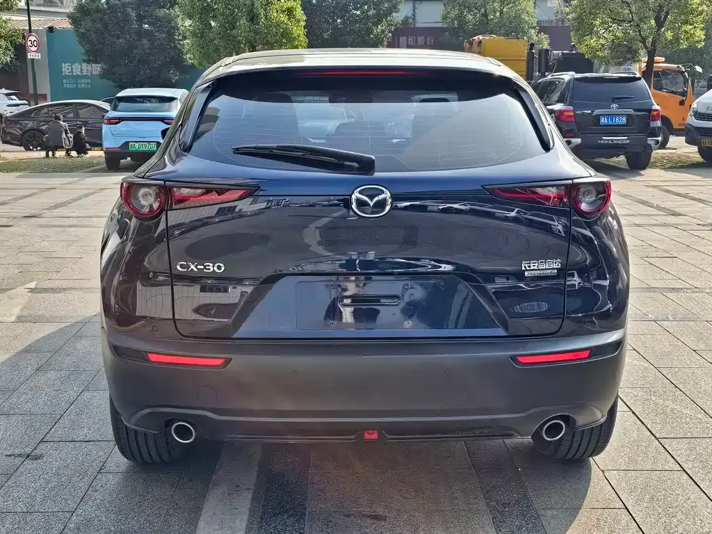 Mazda CX-30 — фото 7