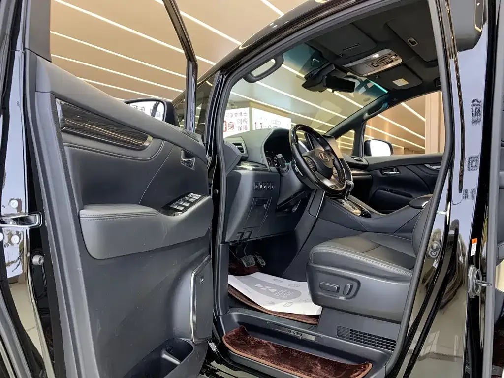 Lexus LM 2023 из CN, фото 7