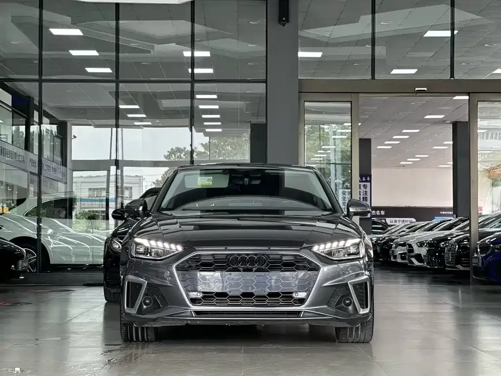 Audi A4L 2023 из CN, фото 5