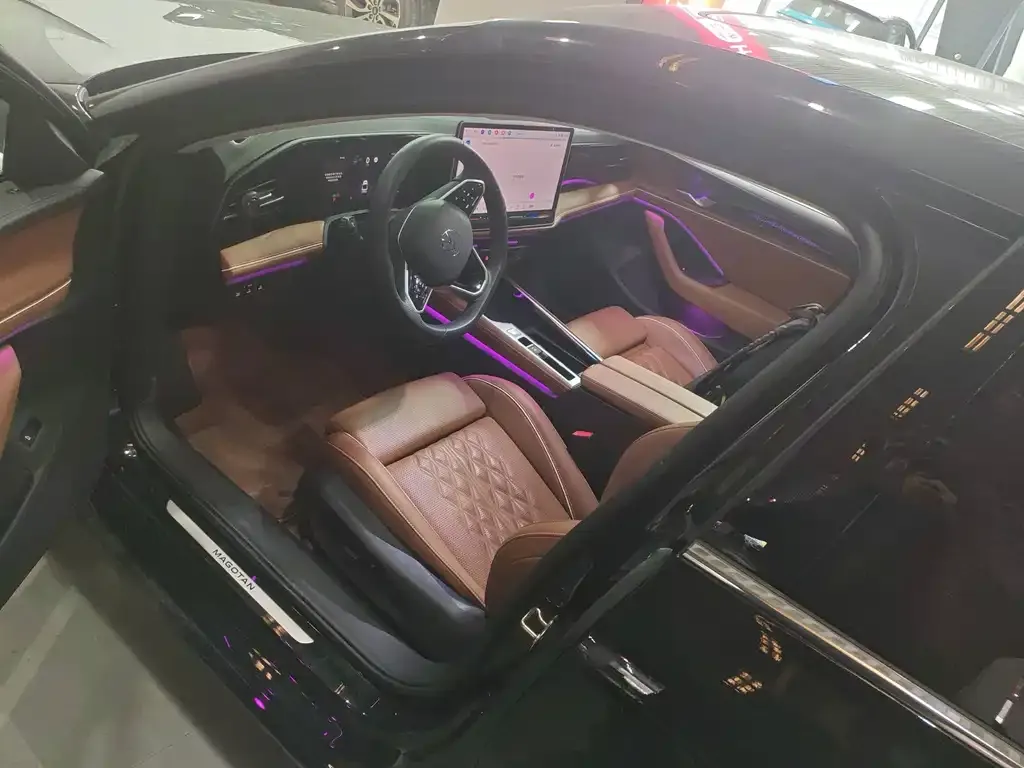 Volkswagen Magotan 2024 из CN, фото 8