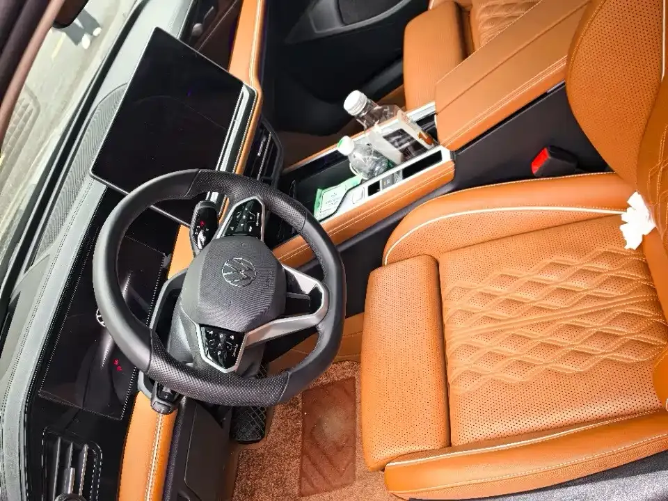 Volkswagen Magotan 2024 из CN, фото 3