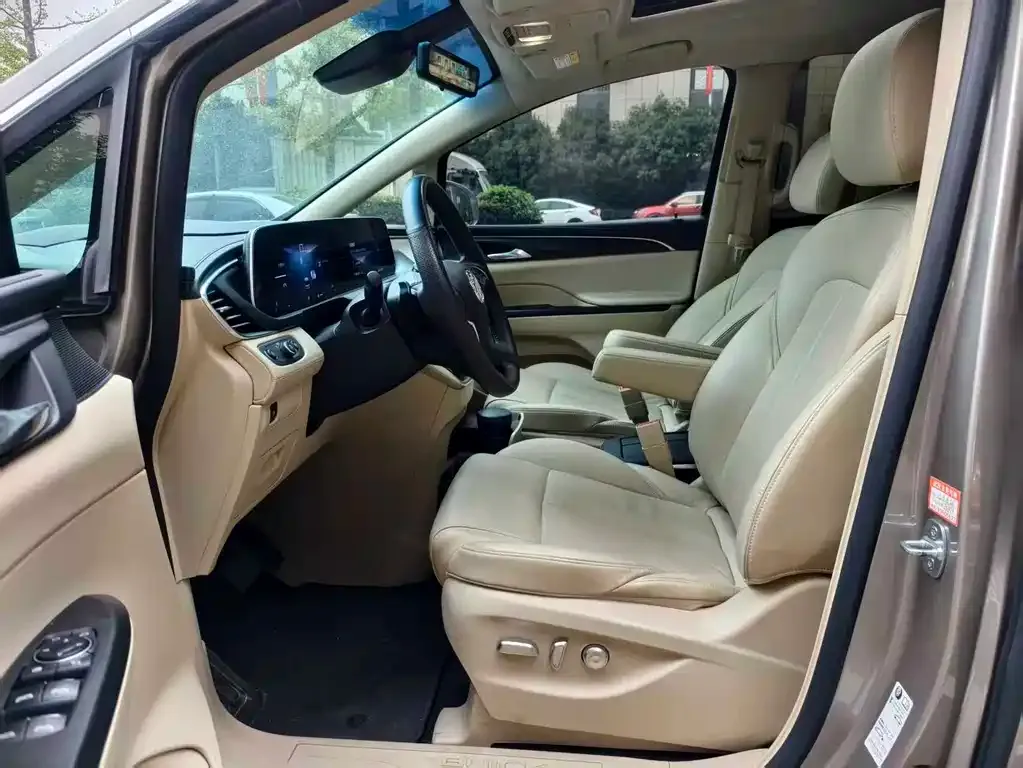 Buick GL8 2023 из CN, фото 8