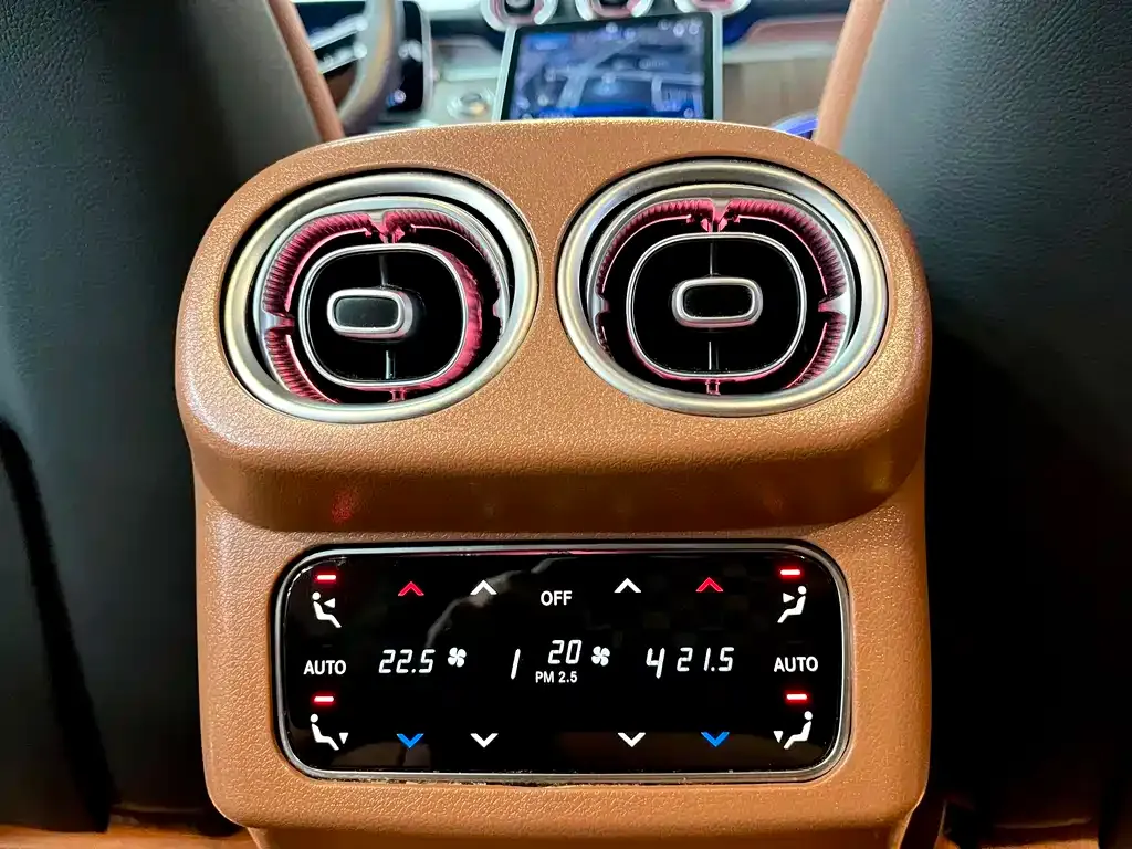 Mercedes-Benz GLC 2024 из CN, фото 6